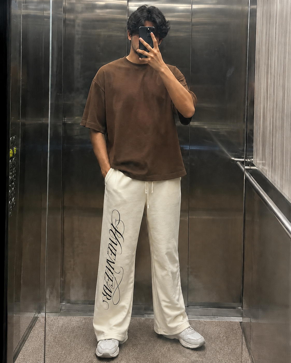 Signature Script Wide-Leg Trousers